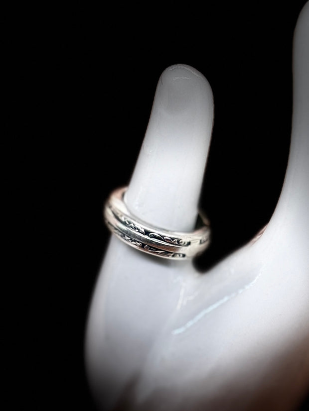 Size 5.5 Handmade Spoon Ring – 1940 Exquisite by WM Rogers and Sons. (Silver Plated)