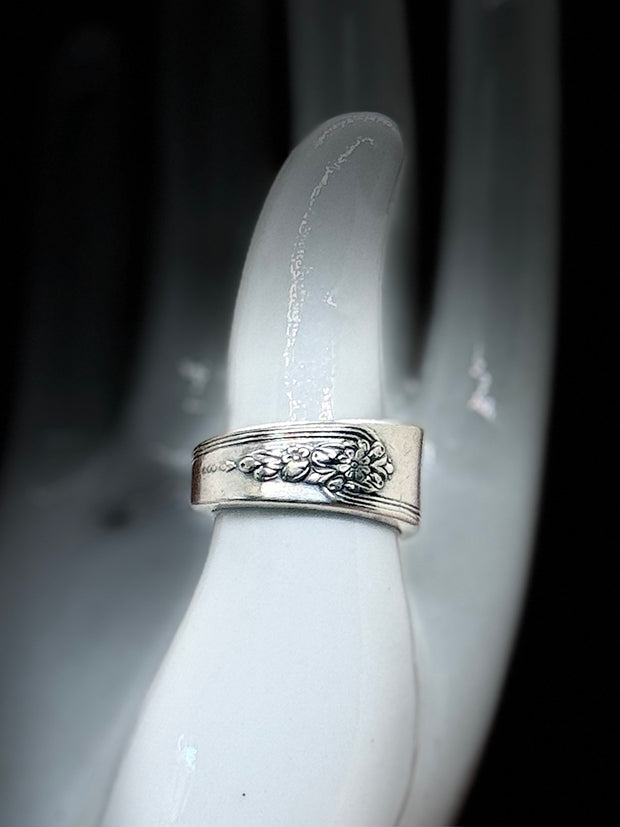 Size 6.25 Handmade Spoon Ring – Holmes and Edwards. (Silver Plated)
